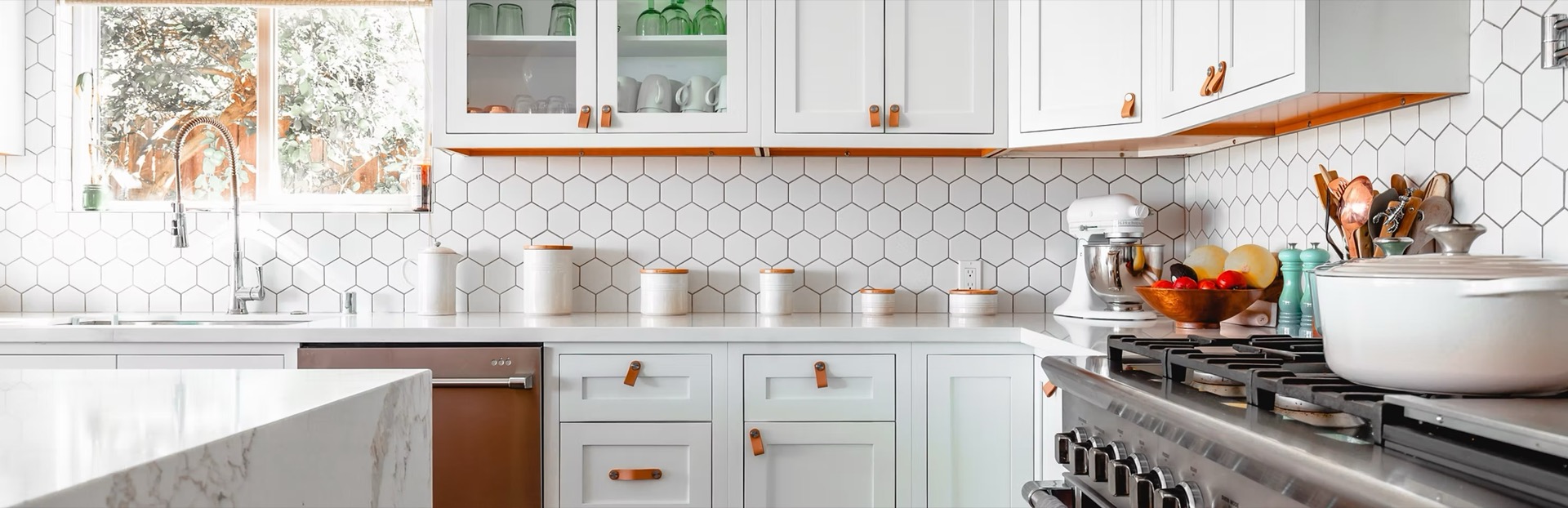 Bright, modern kitchen in a Rockwall County, TX home